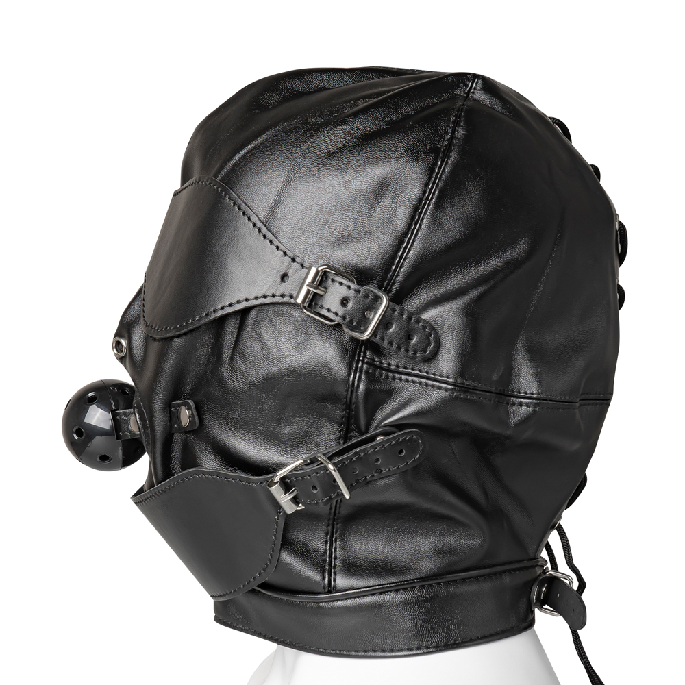 Cappuccio con maschera e ballgag Cappuccio con maschera e ballgag