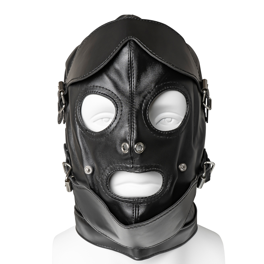 Cappuccio con maschera e ballgag Cappuccio con maschera e ballgag